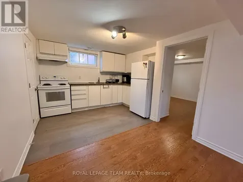 1627 Chaucer Avenue Ottawa ON K1G 0R7