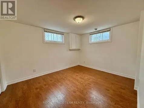 1627 Chaucer Avenue Ottawa ON K1G 0R7