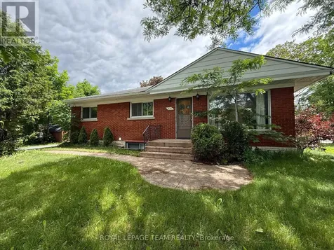 1627 Chaucer Avenue Ottawa ON K1G 0R7