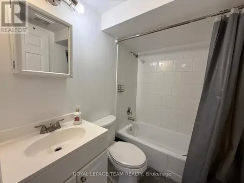 1627 Chaucer Avenue Ottawa ON K1G 0R7