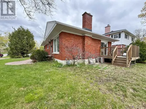 1627 Chaucer Avenue Ottawa ON K1G 0R7