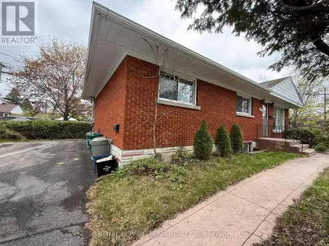 1627 Chaucer Avenue Ottawa ON K1G 0R7