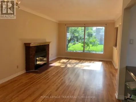 1627 Chaucer Avenue Ottawa ON K1G 0R7