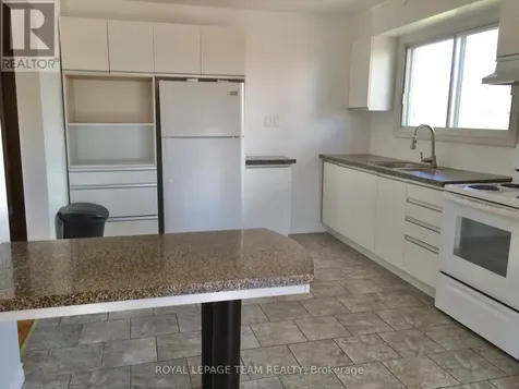 1627 Chaucer Avenue Ottawa ON K1G 0R7