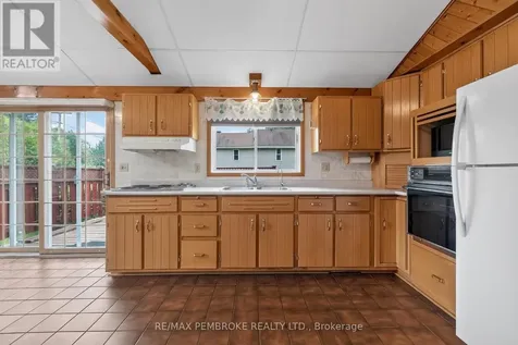 66 Sandy Beach Road Laurentian Valley ON K8A 6W8