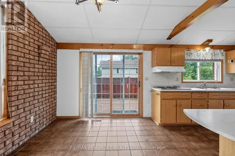 66 Sandy Beach Road Laurentian Valley ON K8A 6W8