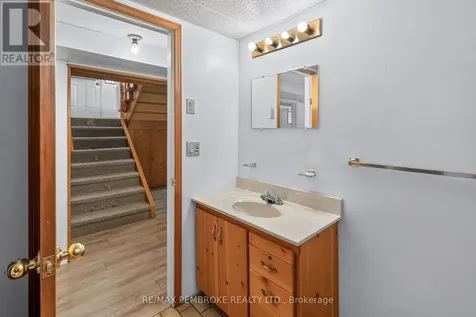 66 Sandy Beach Road Laurentian Valley ON K8A 6W8