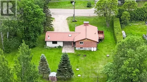66 Sandy Beach Road Laurentian Valley ON K8A 6W8