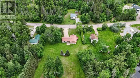 66 Sandy Beach Road Laurentian Valley ON K8A 6W8