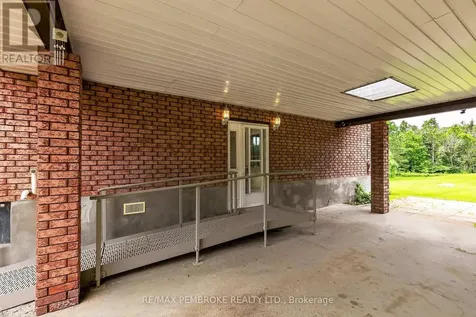 66 Sandy Beach Road Laurentian Valley ON K8A 6W8