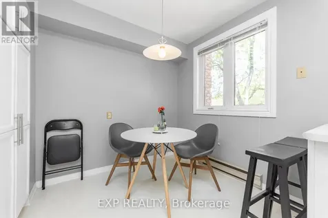 69 Briston Private Ottawa ON K1G 5P8