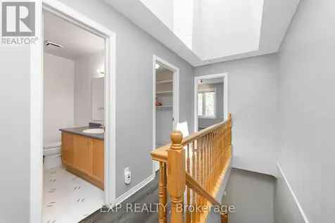 69 Briston Private Ottawa ON K1G 5P8