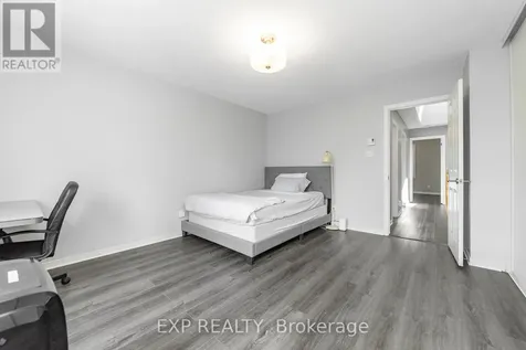69 Briston Private Ottawa ON K1G 5P8