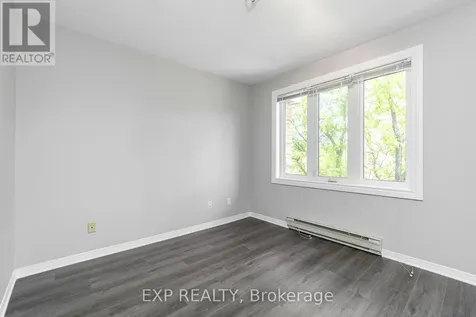 69 Briston Private Ottawa ON K1G 5P8