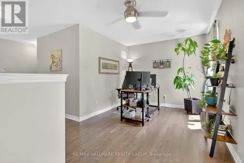 33 Summitview Drive Ottawa ON K2M 2V9