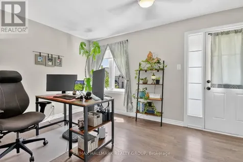 33 Summitview Drive Ottawa ON K2M 2V9