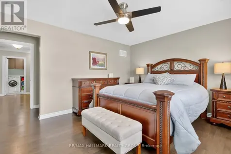 33 Summitview Drive Ottawa ON K2M 2V9