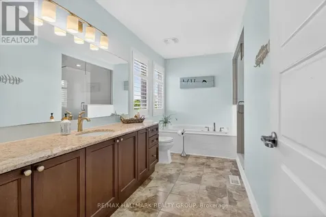 33 Summitview Drive Ottawa ON K2M 2V9