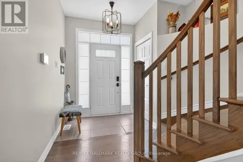 33 Summitview Drive Ottawa ON K2M 2V9