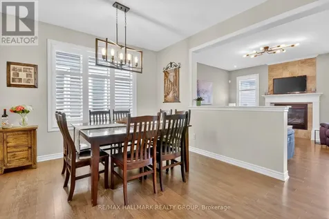 33 Summitview Drive Ottawa ON K2M 2V9