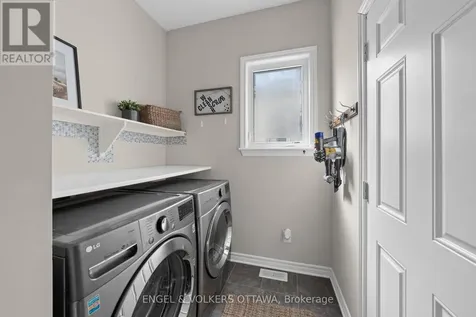 105 Coral Berry Avenue Ottawa ON K1V 2K4