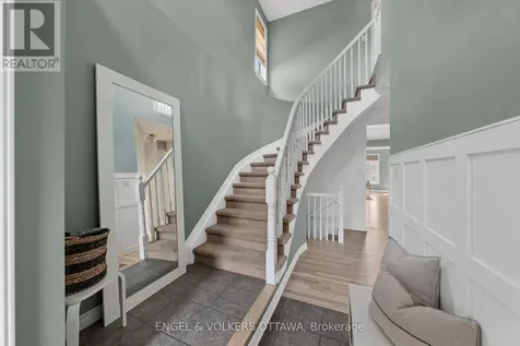 105 Coral Berry Avenue Ottawa ON K1V 2K4