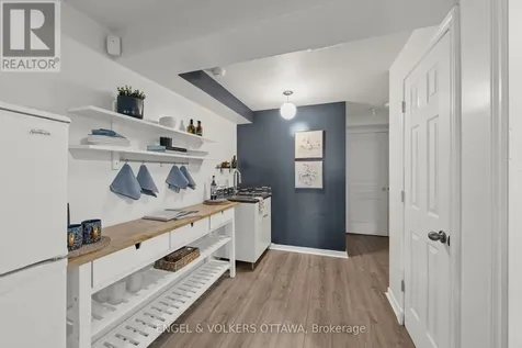 105 Coral Berry Avenue Ottawa ON K1V 2K4