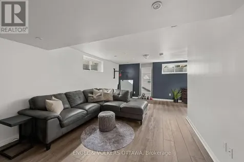 105 Coral Berry Avenue Ottawa ON K1V 2K4