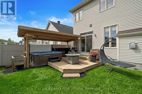 105 Coral Berry Avenue Ottawa ON K1V 2K4