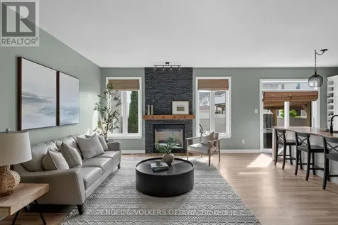 105 Coral Berry Avenue Ottawa ON K1V 2K4
