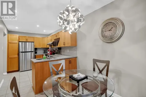 110 Hunter's Glen Crescent Ottawa ON K1T 3R1