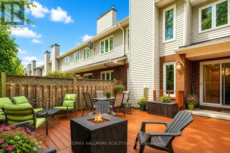 110 Hunter's Glen Crescent Ottawa ON K1T 3R1