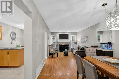 110 Hunter's Glen Crescent Ottawa ON K1T 3R1