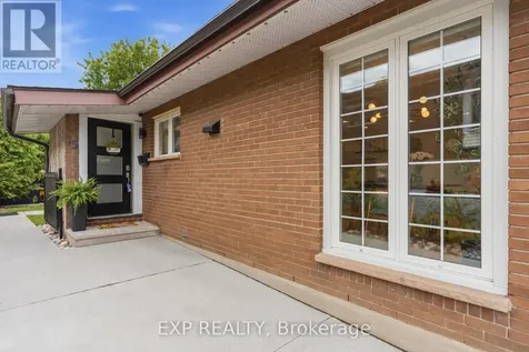 15 Newbury Avenue Ottawa ON K2E 6K7