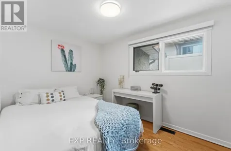 15 Newbury Avenue Ottawa ON K2E 6K7