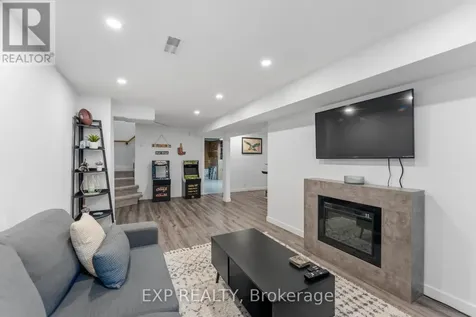 15 Newbury Avenue Ottawa ON K2E 6K7