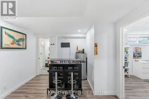 15 Newbury Avenue Ottawa ON K2E 6K7