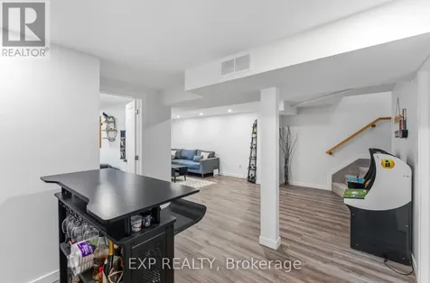 15 Newbury Avenue Ottawa ON K2E 6K7