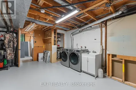 15 Newbury Avenue Ottawa ON K2E 6K7
