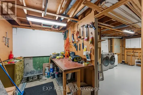 15 Newbury Avenue Ottawa ON K2E 6K7
