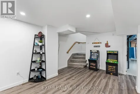 15 Newbury Avenue Ottawa ON K2E 6K7