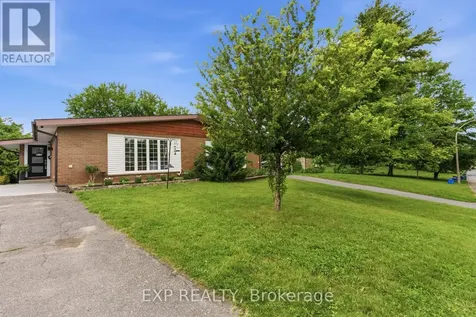 15 Newbury Avenue Ottawa ON K2E 6K7