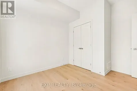 1301 Dorchester Avenue Ottawa ON K1Z 8E8