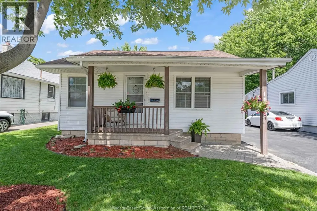 1196 Curry Avenue Windsor ON N9B 2C9