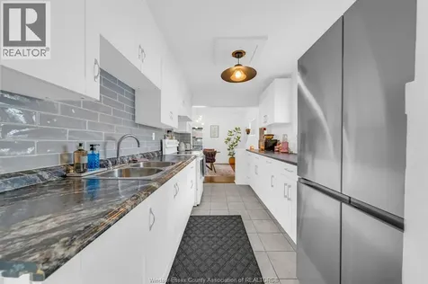 1196 Curry Avenue Windsor ON N9B 2C9