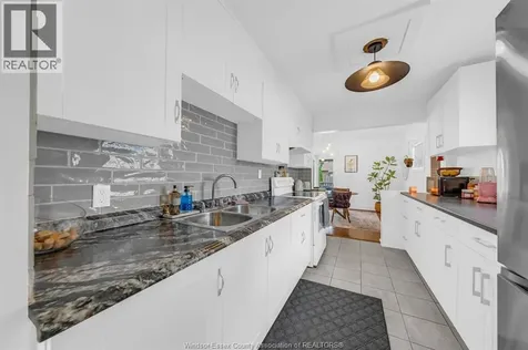 1196 Curry Avenue Windsor ON N9B 2C9