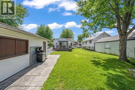 1196 Curry Avenue Windsor ON N9B 2C9