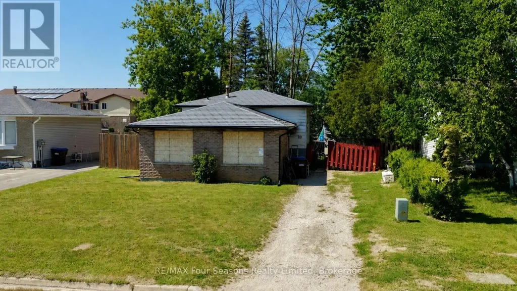 10 Rhonda Road Collingwood ON L9Y 4G4