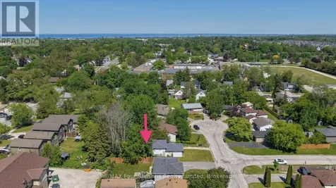 10 Rhonda Road Collingwood ON L9Y 4G4