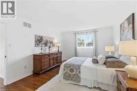281 Leacock Avenue Oakville ON L6H 5J3